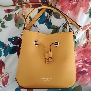 Small mustard bucket purse